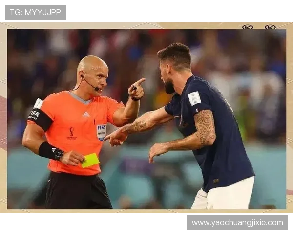 世界杯争议判罚引发热议,裁判决策成为赛事焦点分析 世界杯争议判罚引发热议,裁判决策成为赛事焦点分析