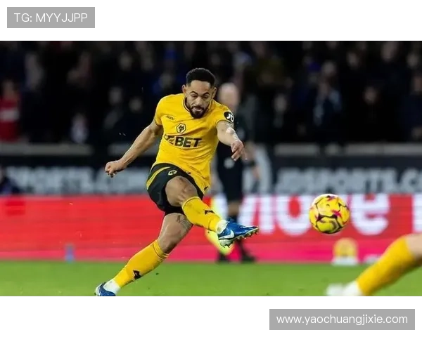 曼城边路进攻特点