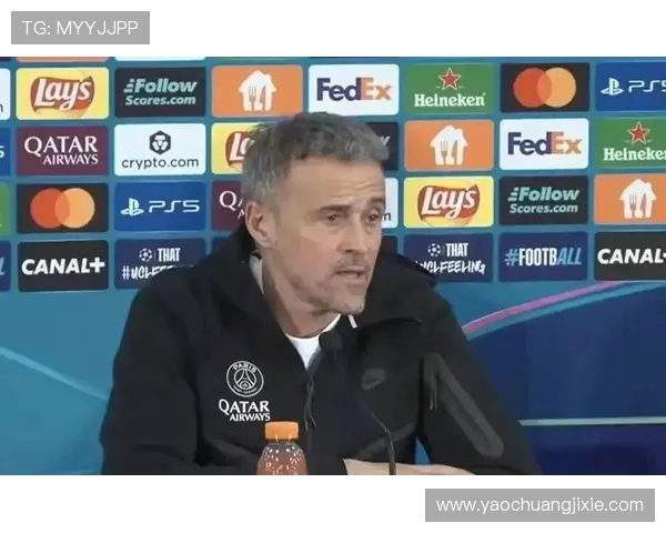 巴黎圣日耳曼中场结构隐患：从连接到断裂，比赛表现稳定性面临考验