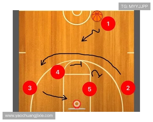 比上赛季更频繁无球跑位 为挡拆创造空位